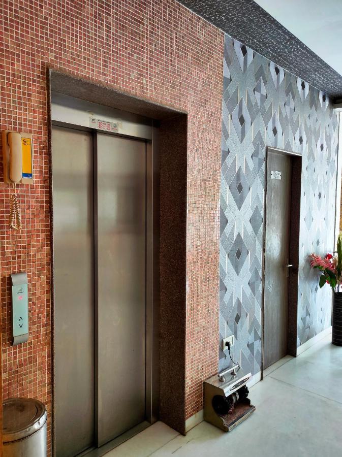 Hotel Karan Vilas Агра Екстериор снимка