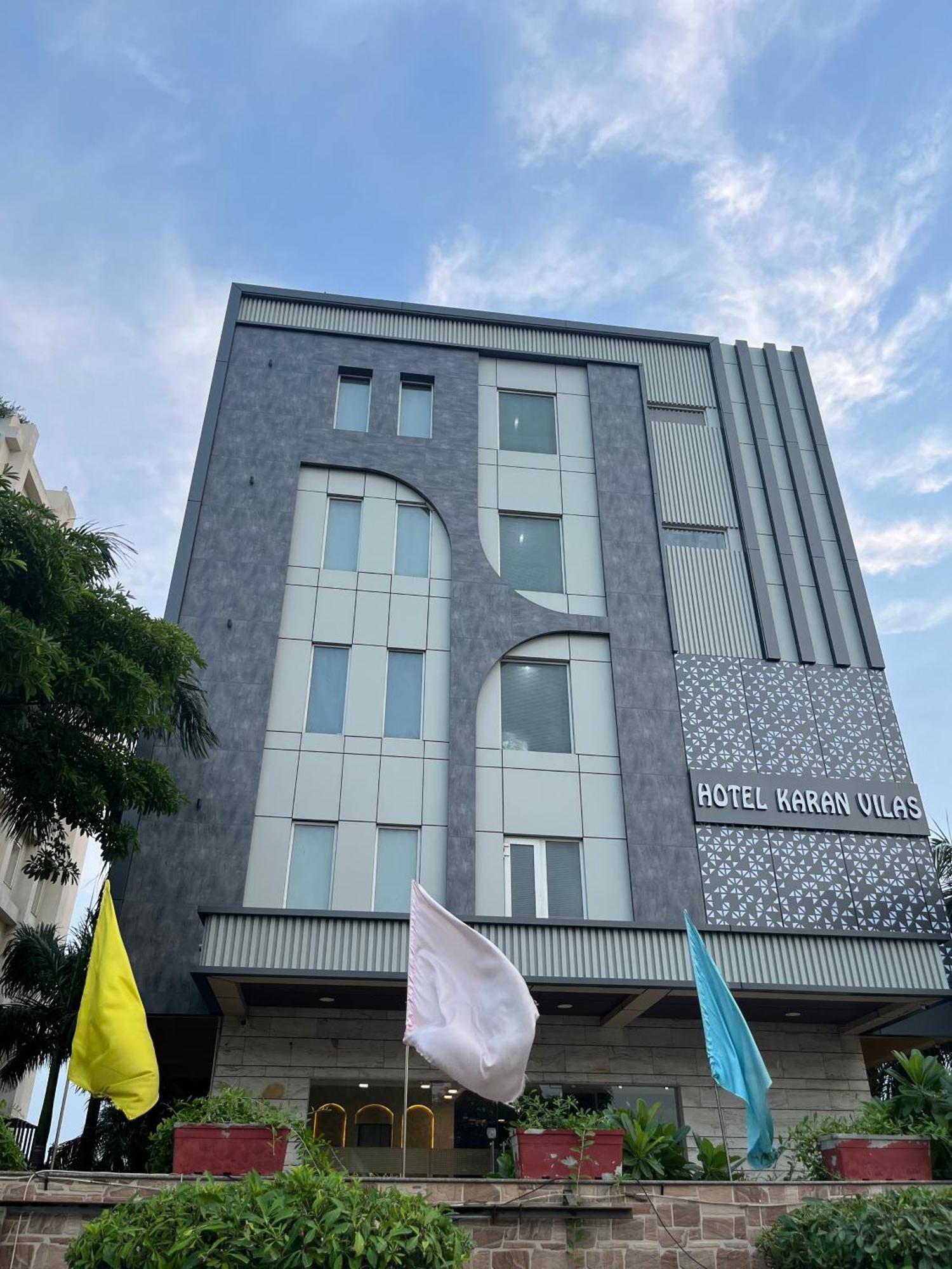 Hotel Karan Vilas Агра Екстериор снимка